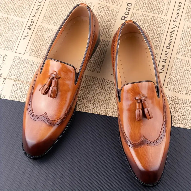 Heren Retro Wingtip Loafers met Kwastjes – Klassiek & Verfijnd