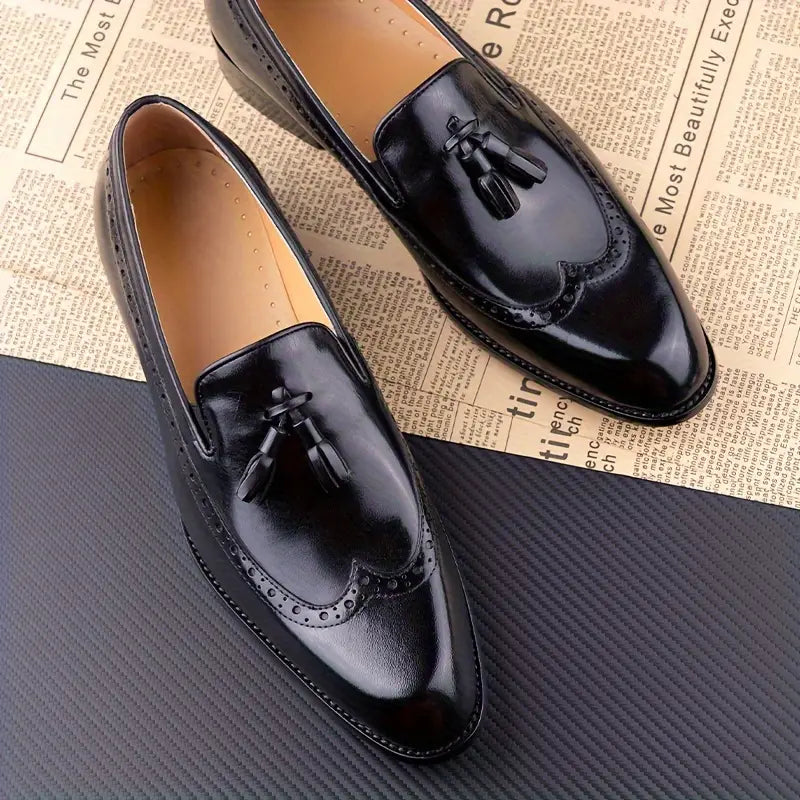 Heren Retro Wingtip Loafers met Kwastjes – Klassiek & Verfijnd